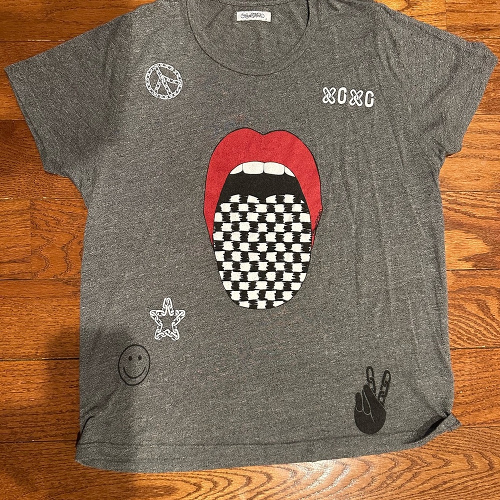 Lauren Moshi tee shirt with mouth graphic